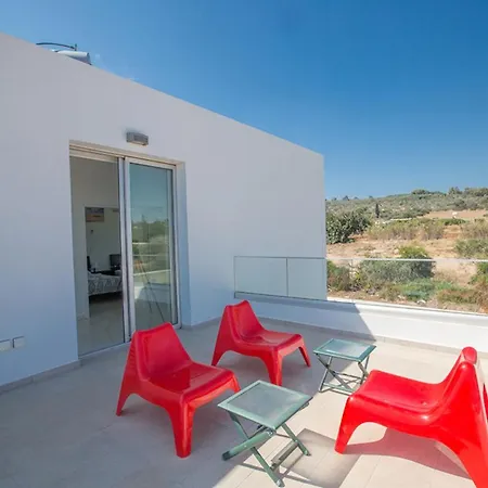 Rent Your Dream Holiday And Look Forward To Relaxing Beside Your Private Pool 1687 Willa Protaras