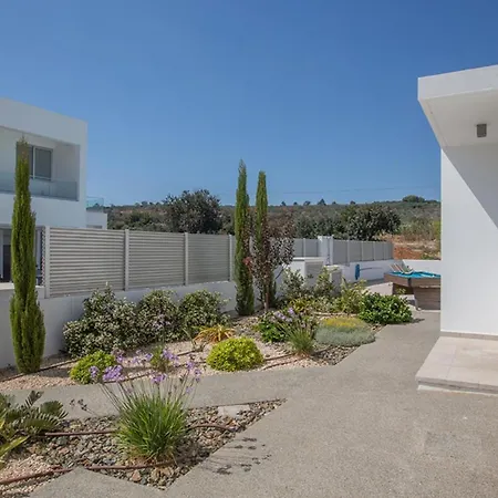 Rent Your Dream Holiday And Look Forward To Relaxing Beside Your Private Pool 1687 Villa Protaras