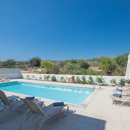 Rent Your Dream Holiday And Look Forward To Relaxing Beside Your Private Pool 1687 * 프로타라스