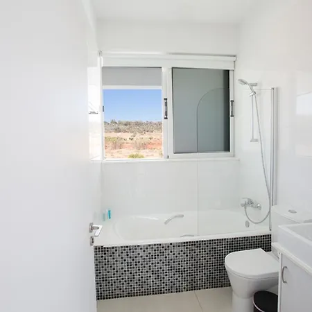 빌라 Rent Your Dream Holiday And Look Forward To Relaxing Beside Your Private Pool 1687 프로타라스